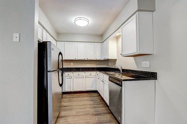 2045-2055 1St Ave 2 Beds Apartment for Rent Photo Gallery 1